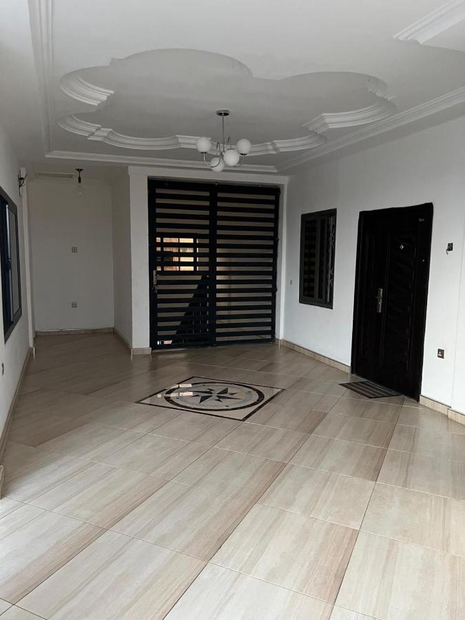 Baffour Apartments Adiebaba ภายนอก รูปภาพ