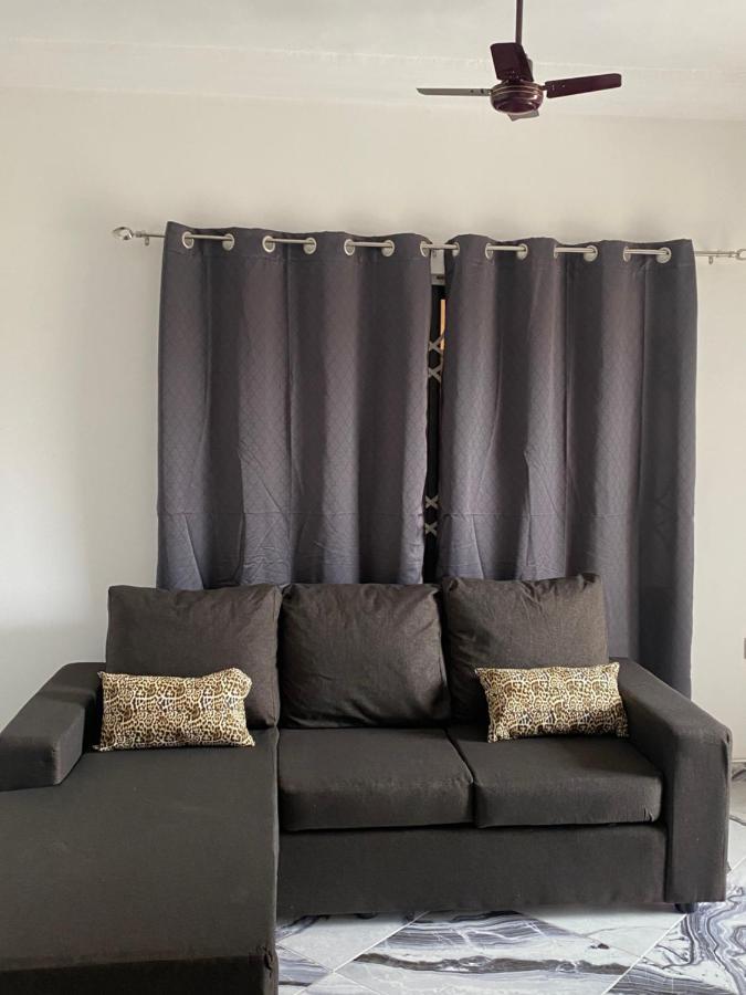 Baffour Apartments Adiebaba ภายนอก รูปภาพ