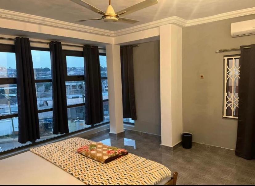 Baffour Apartments Adiebaba ภายนอก รูปภาพ