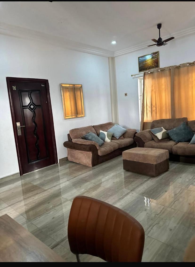 Baffour Apartments Adiebaba ภายนอก รูปภาพ