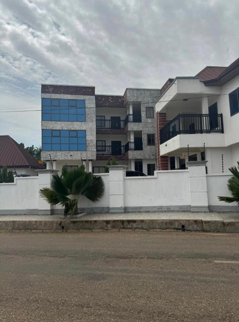 Baffour Apartments Adiebaba ภายนอก รูปภาพ