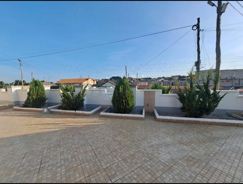 Baffour Apartments Adiebaba ภายนอก รูปภาพ
