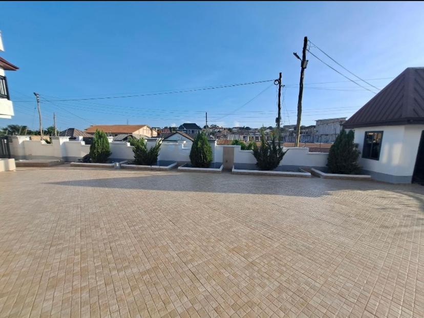 Baffour Apartments Adiebaba ภายนอก รูปภาพ