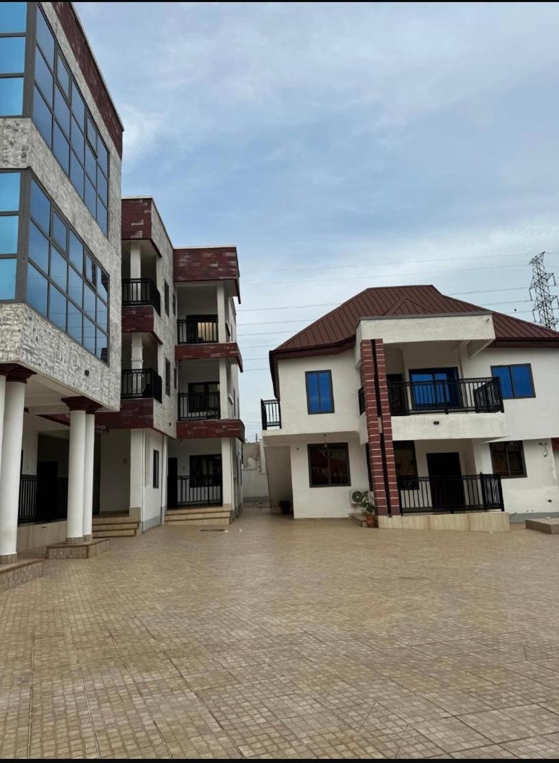 Baffour Apartments Adiebaba ภายนอก รูปภาพ