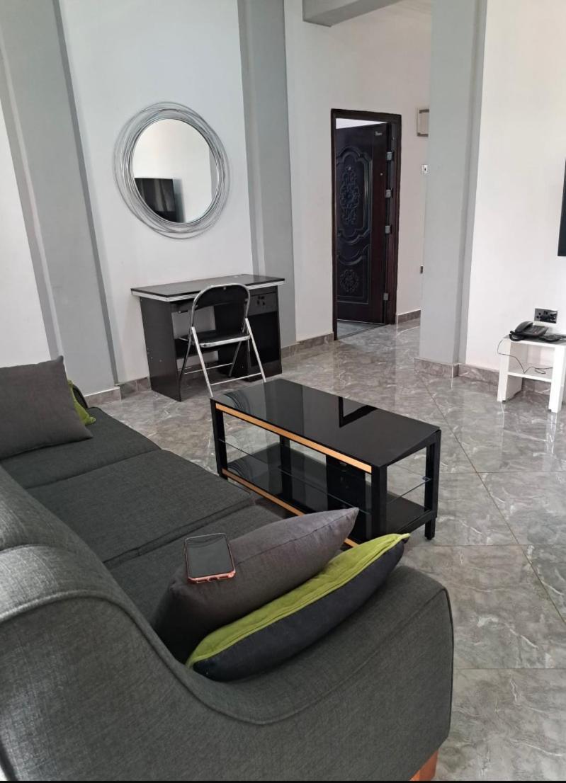 Baffour Apartments Adiebaba ภายนอก รูปภาพ