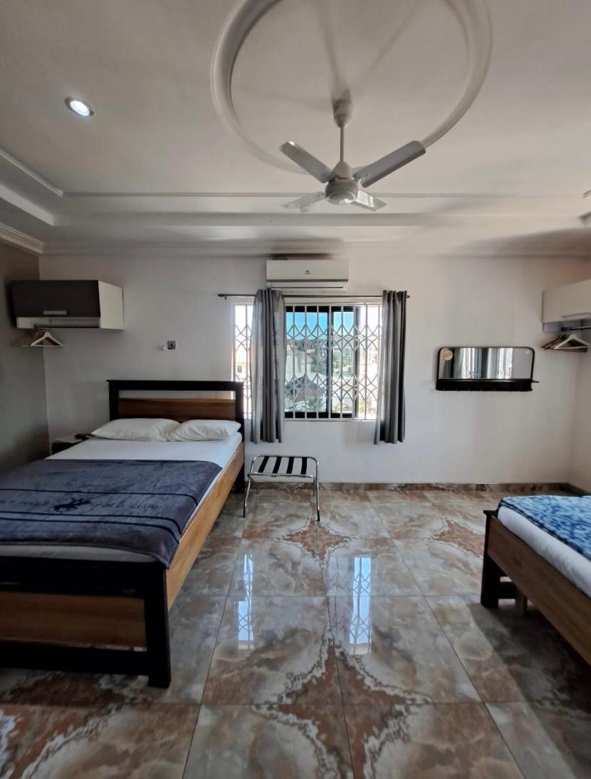 Baffour Apartments Adiebaba ภายนอก รูปภาพ
